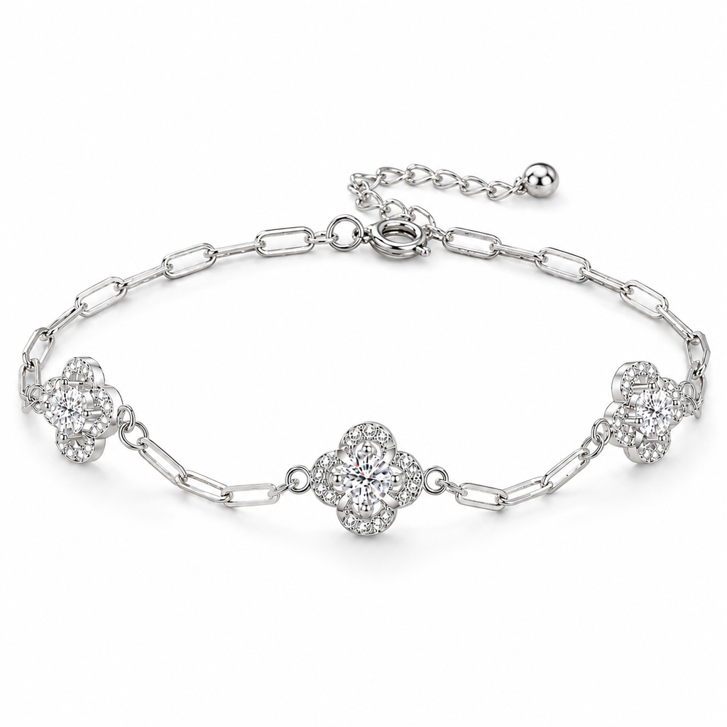 Gleaming clover bracelet