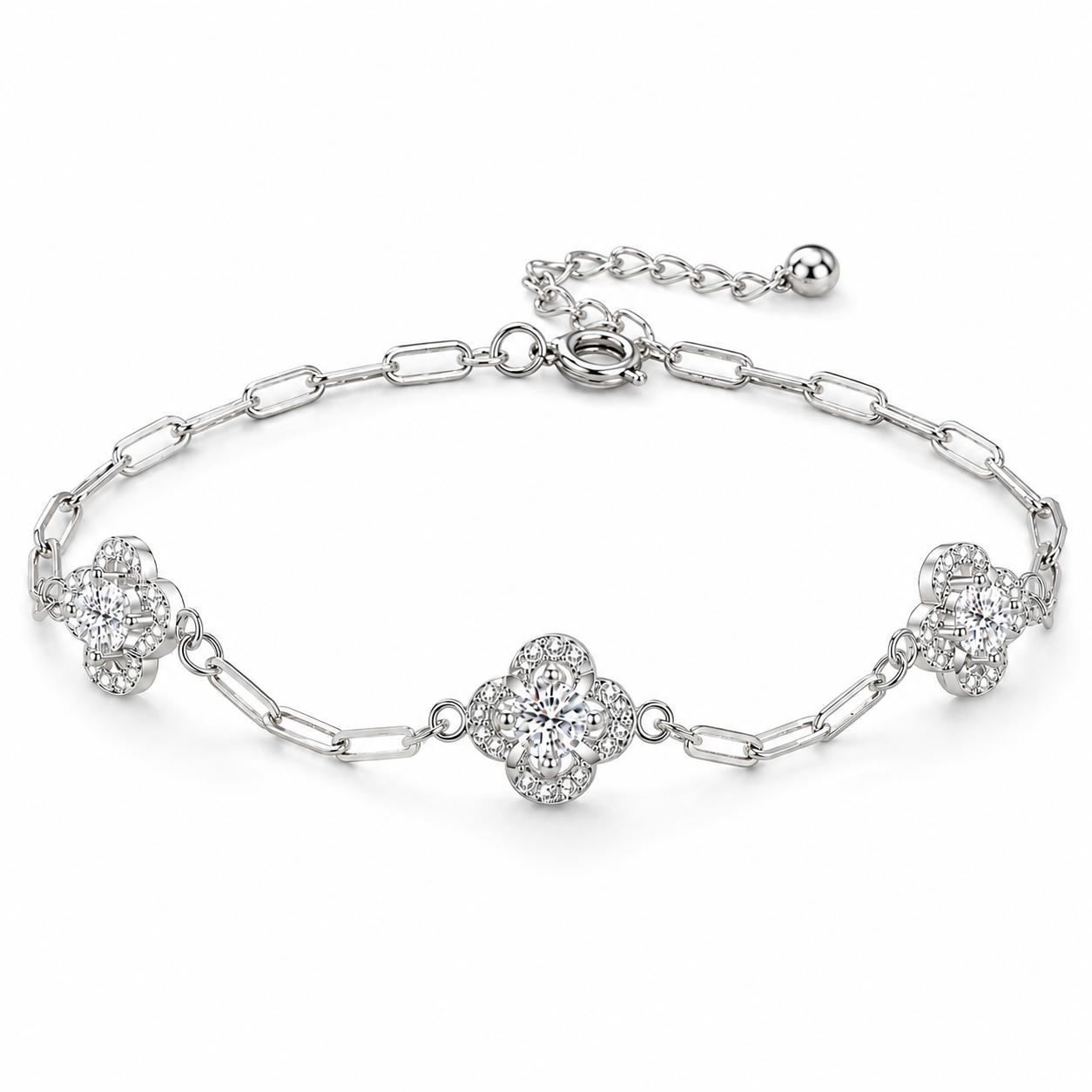 Gleaming clover bracelet